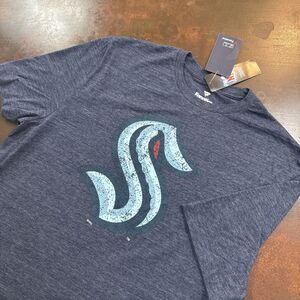 Fanatics Seattle Kraken NHL T-Shirt Men's Blue Heathered Distressed Logo NWT Fan